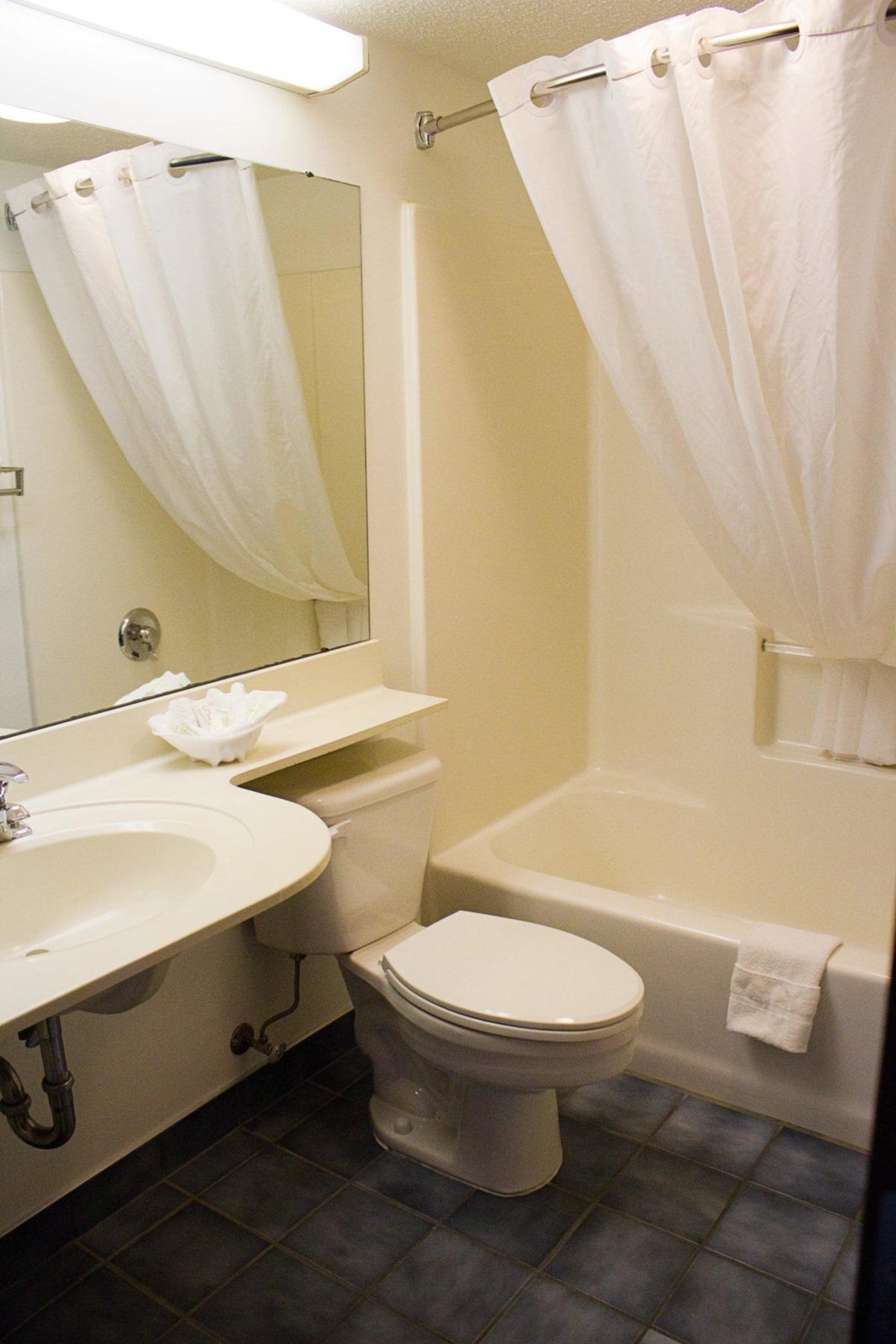 Quality Inn Mount Pleasant Kültér fotó